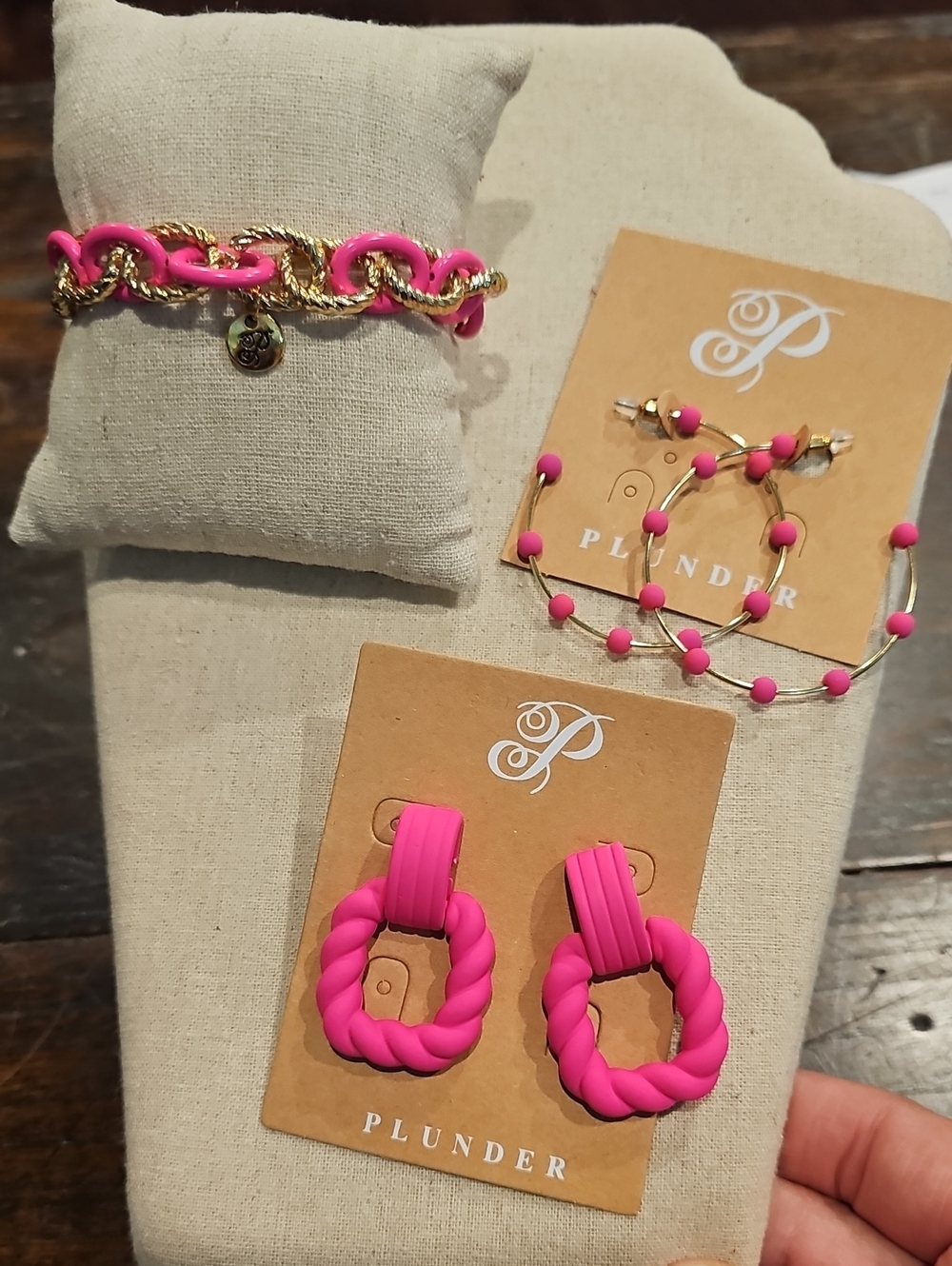 New Plunder 3pc Hot Pink Jewelry Set